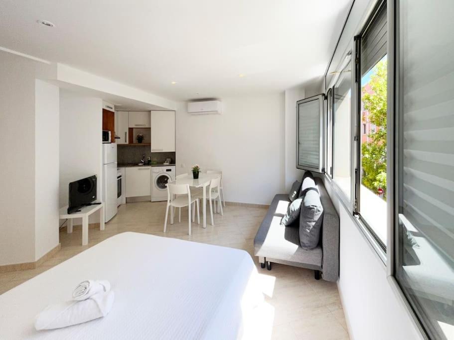 M2 Apartament Centric Terrassa Eksteriør billede